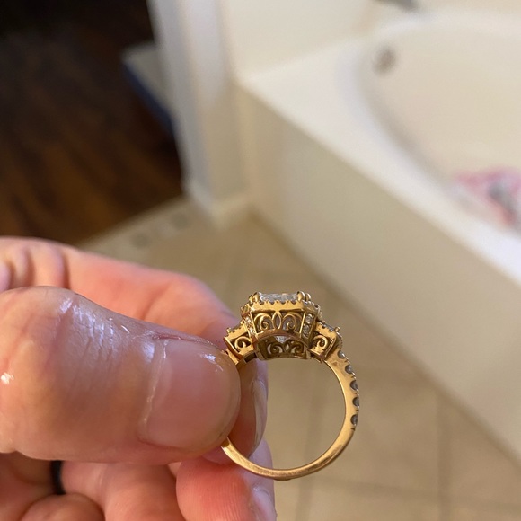 Moissanite and diamond engagement ring - Picture 2 of 10